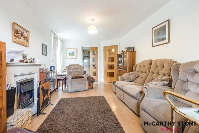 1-bed flat on 3 Cartwright Court, 2 Victoria Road, Malvern, £170,000