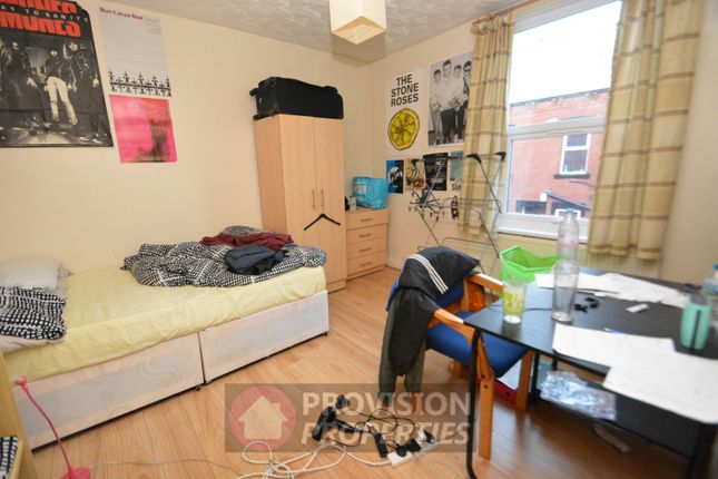 Thumbnail Terraced house to rent in Meadow View, Hyde Park, Leeds