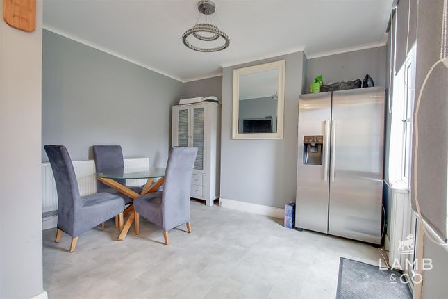 51, Astley Road, Clacton-On-Sea photo 4