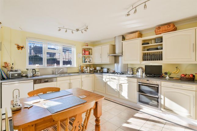 1, Croffets, Tadworth photo 2