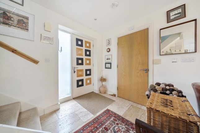 8A CRECY WALK, Crecy Walk, Woodstock photo 2