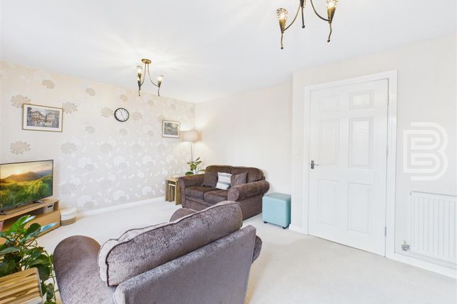 1, Stonechat Road, Rugby photo 4