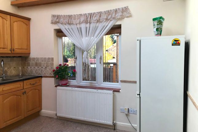139 Bittacy Rise, London photo 4