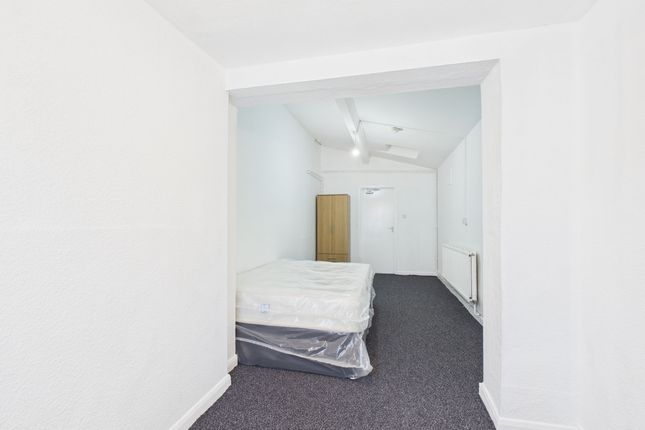 Flat 4, 16 Jersey Road, Oxford photo 3