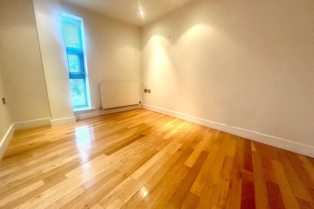 Flat Flat 6, 1, Rocky Lane South, Wirral photo 2