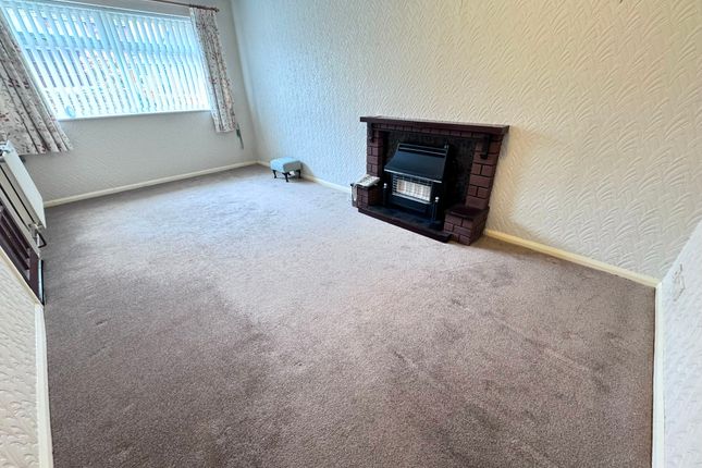5 Newent Close, Willenhall photo 2