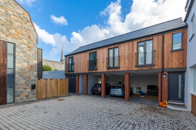 Thumbnail Parking/garage to rent in Doyle Road, St. Peter Port, Guernsey