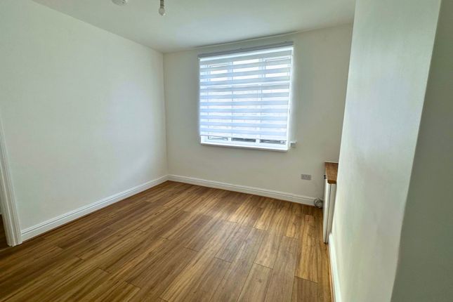 7 Chapel Street, Thurnscoe, Rotherham photo 2