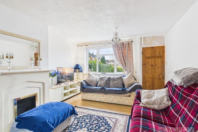 3 Heol Caradoc, Wrexham photo 2