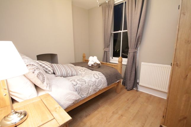 Thumbnail Shared accommodation to rent in Sidney Square, Whitechapel