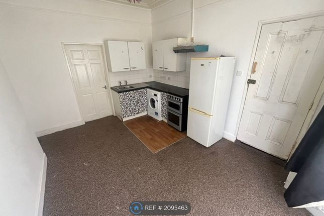 Thumbnail Flat to rent in Elgin Road, Ilford