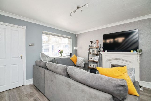 79, Hordern Crescent, Brierley Hill photo 4
