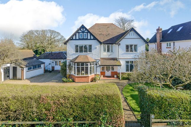6-bed detached on Northwold, 33, Austenway, Bucks, £5,000/mo