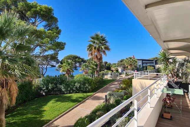 Thumbnail Apartment for sale in St Raphael, St Raphaël, Ste Maxime Area, French Riviera