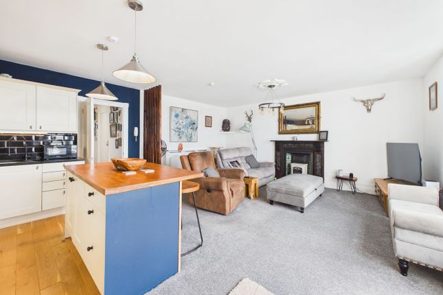 Flat 4, 6, Manilla Crescent, Weston-Super-Mare photo 3