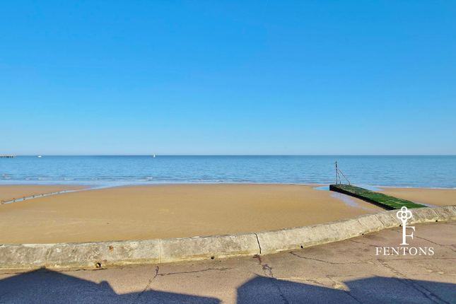 184A, Front Row, Southcliff Promenade, Walton-on-the-Naze photo 5