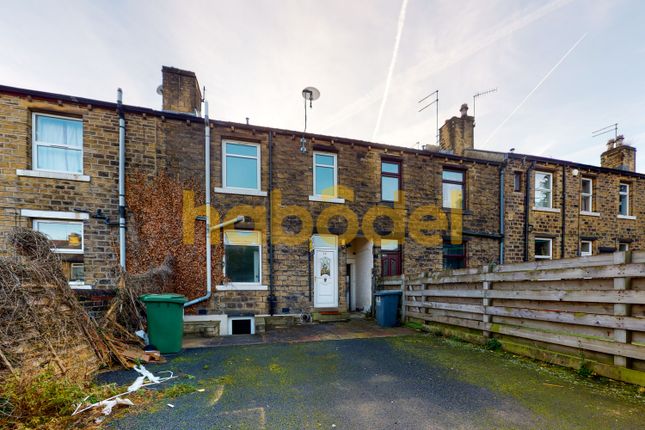 Terraced house to rent in Moldgreen, Huddersfield
