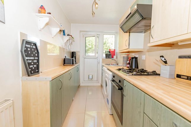 28 Wargrove Drive, Sandhurst photo 2