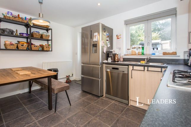 18, Beaton Crescent, Beaton Crescent photo 4