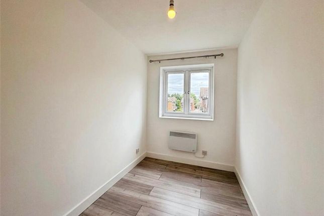 81, Swan Mead, Luton photo 3