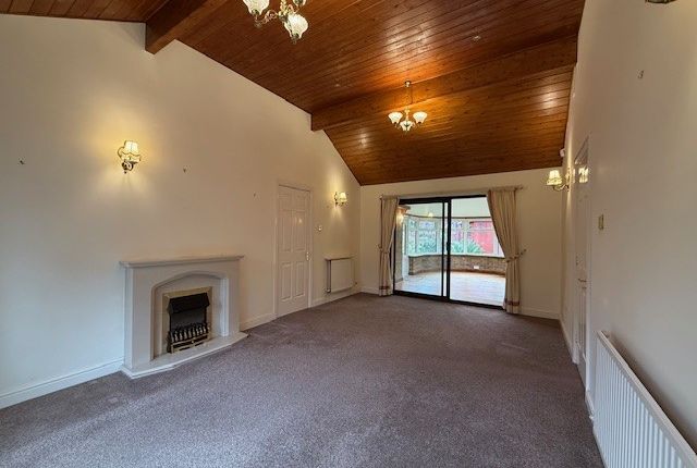 9, Crofters Close, Crewe photo 4