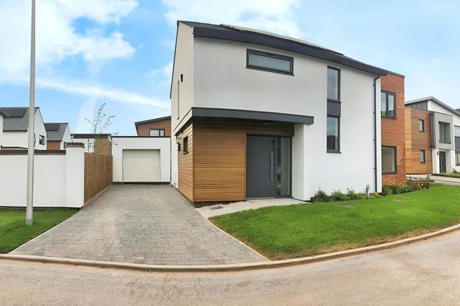 3-bed house on 1, Edmunds Way, Exeter, £2,500/mo