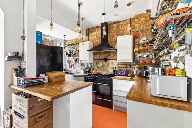 207, Links Road, London photo 4