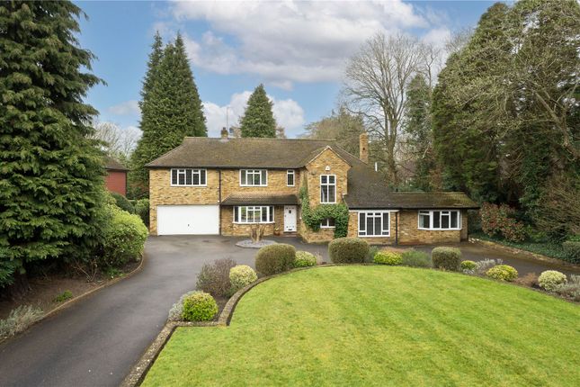 5-bed detached on Foxlands,, Firfields, Surrey, £6,500/mo