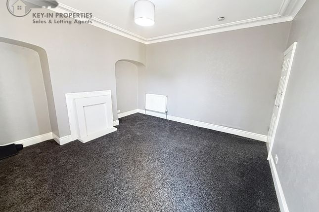 17, Sefton Terrace, HALIFAX photo 2