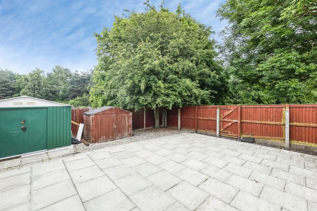 38, Grange Fields Road, Leeds photo 2