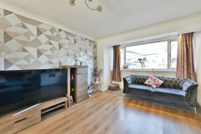Magpie Close, Droylsden photo 4