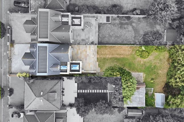 38 Harrow Drive, Hornchurch photo 2