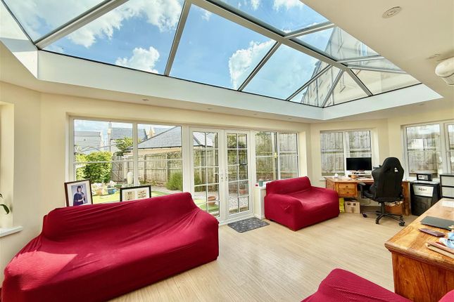 14, Aquarius Drive, Plymouth photo 3
