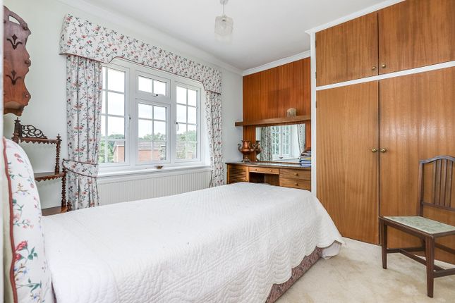 Detached house for sale in Chase Rd, l, London