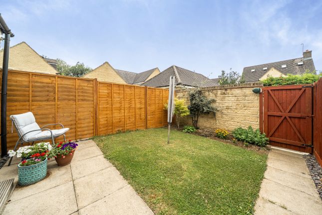 8, Brook Lane, Oxfordshire photo 4