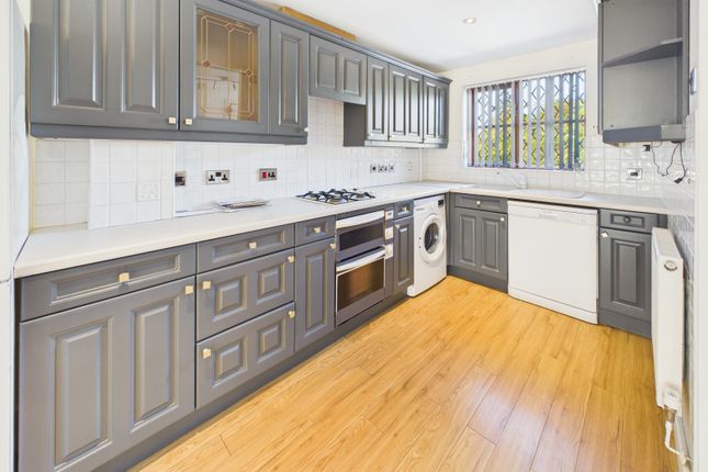 47, Upmill Close, West End, SOUTHAMPTON photo 4
