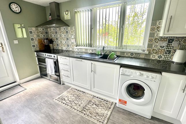 17, Parkwoon Close, St. Austell photo 2