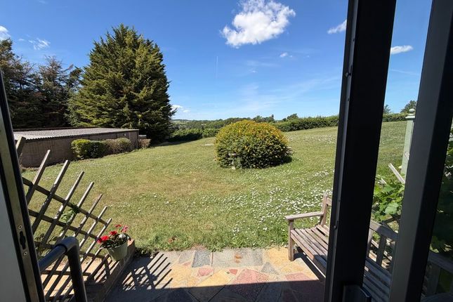 23 Victoria Drive, Southdowns, Dartford photo 4