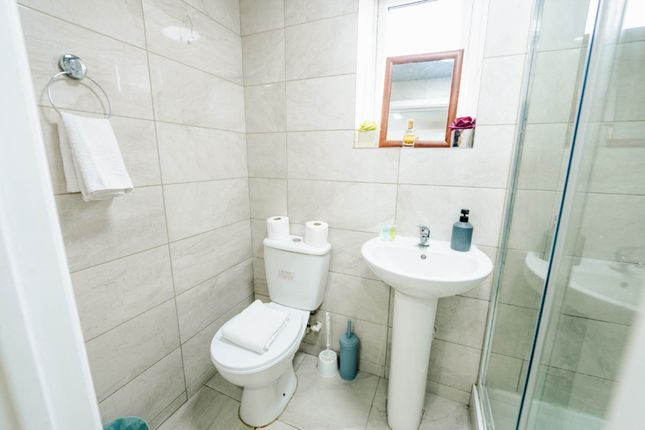 Flat 2, Colum Place, Cardiff photo 4