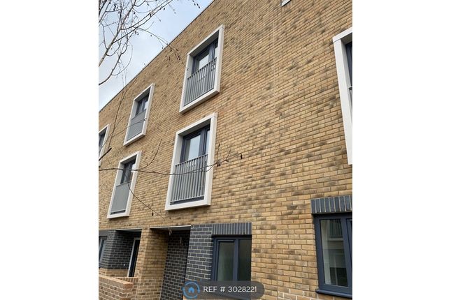 Pear Mews Wandsworth, London photo 2