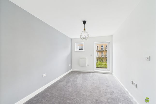 60, Portland Place, Greenhithe photo 4