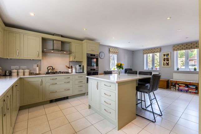 3, 3 Willowfield, Watercress Way, Medstead photo 4