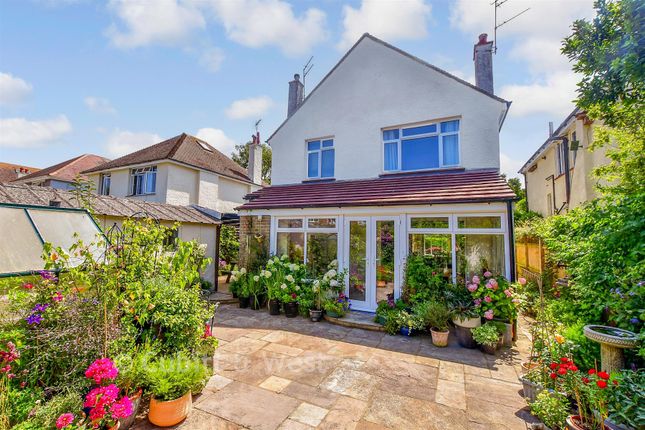 4-bed detached on 22, Parklands Avenue, Bognor Regis, £460,000