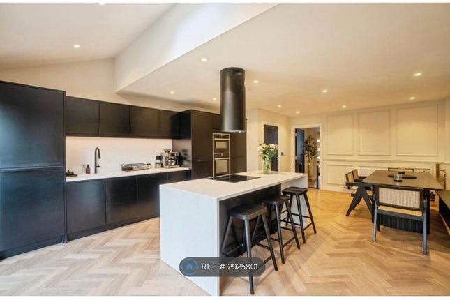 Cranleigh Drive, Sale photo 2