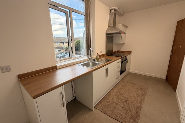 769b, Wakefield Road, Bradford photo 3