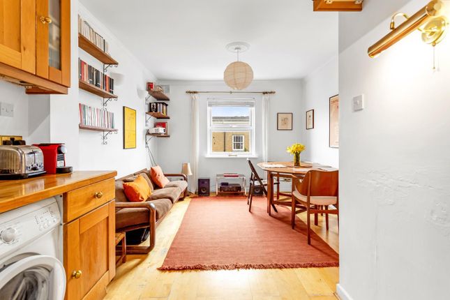 Flat H, 96-98, Shakspeare Walk, London photo 4