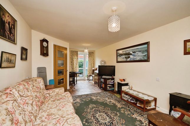 Flat 30, Somers Brook Court,, Foxes Road, Isle of Wight photo 4