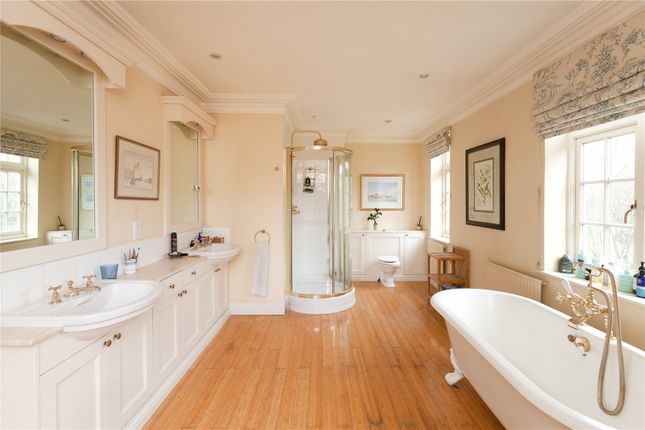 Principal Bathroom
