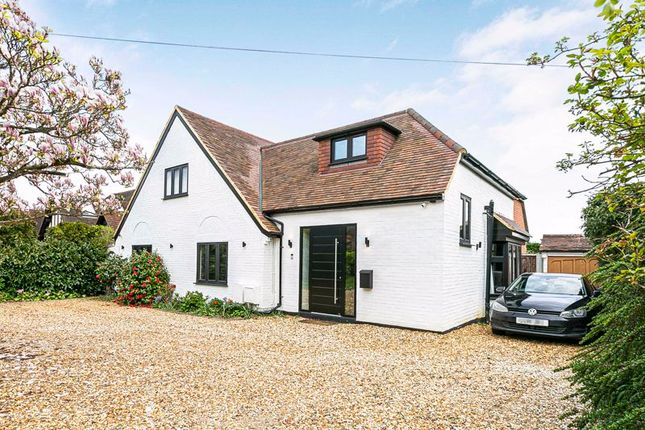 Thumbnail Detached house for sale in Forest Road, East Horsley, Leatherhead