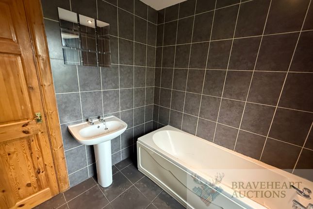 33 Main Street, Kilbirnie photo 5
